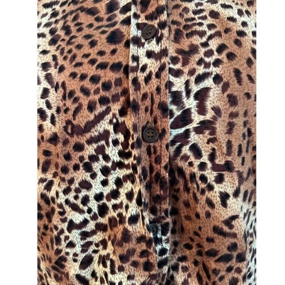 💥BLACK FRIDAY BOGO FREE EVERYTHING💥 90s Sleeveless Button down Cheetah Dress - Picture 4 of 7